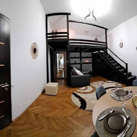 Sofia'S Home Comfy Studio In The Old Town Brașov Exterior foto